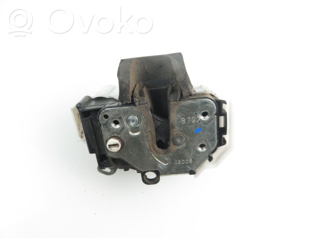 Citroen Nemo Zamek drzwi tylnych 