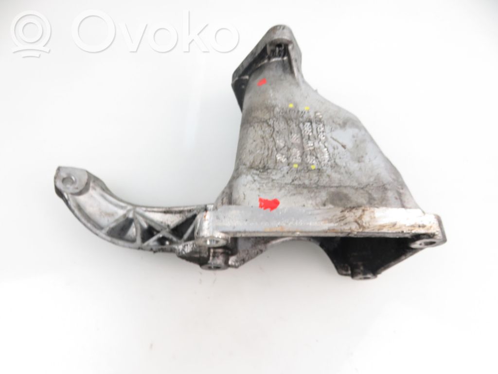Front differential mounting bracket   97VW8081AB,7M0199207B,7M0199207B,97VW8081AB