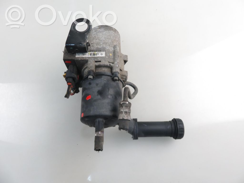 Citroen C4 I Ohjaustehostimen pumppu 
