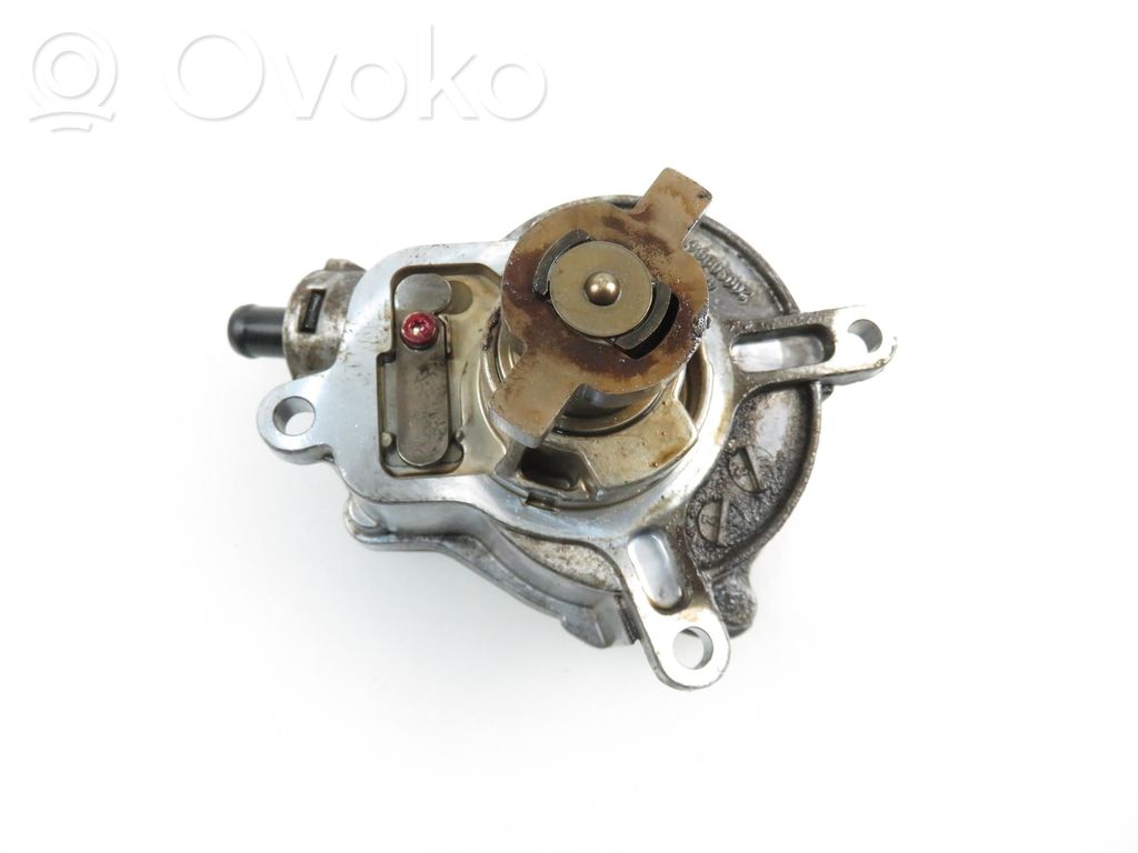 Volkswagen Jetta V Vacuum pump 