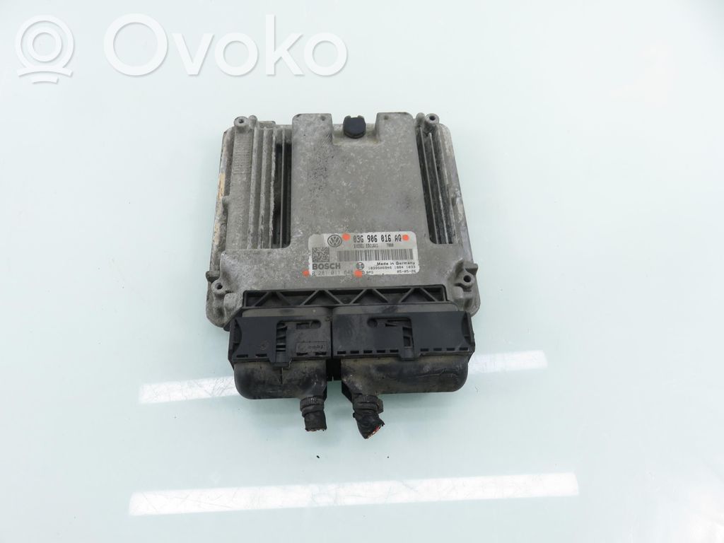 Volkswagen Golf V Engine control unit/module 