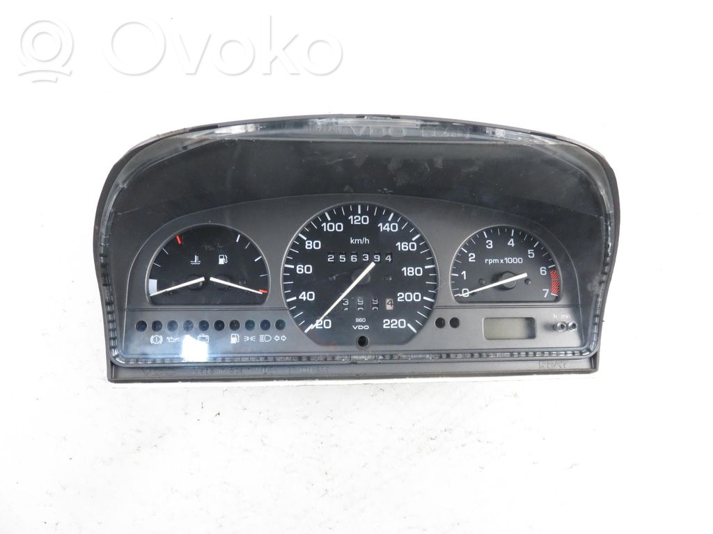 Seat Toledo I (1L) Geschwindigkeitsmesser Cockpit