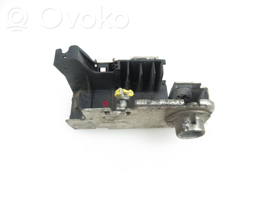 Etuoven lukko   YC1AV21812AP,YC1AV21812AP