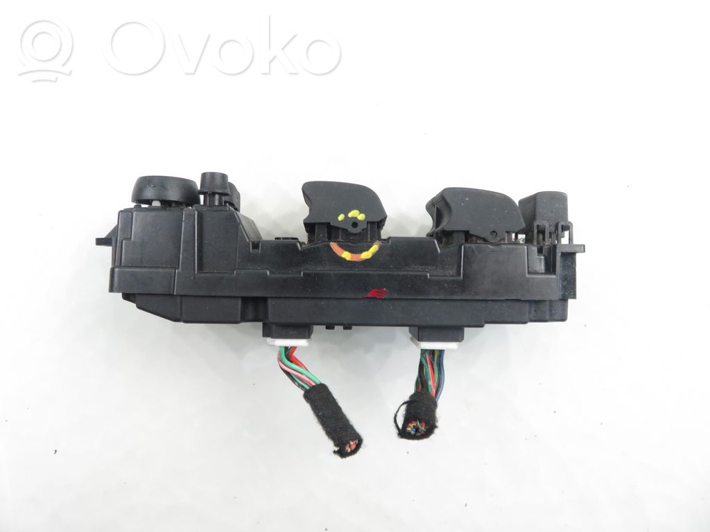 Mazda 2 Electric window control switch 