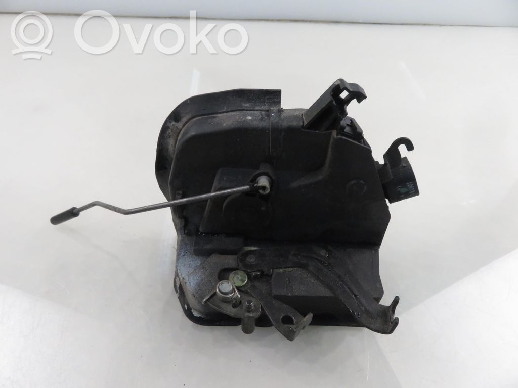 BMW 3 E46 Front door lock 