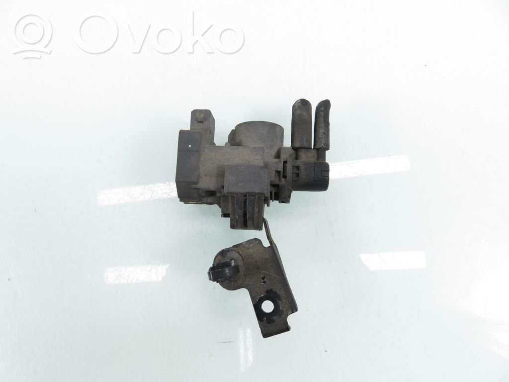 Válvula de vacío (Usadas)   14956JD70A,14956JD70A