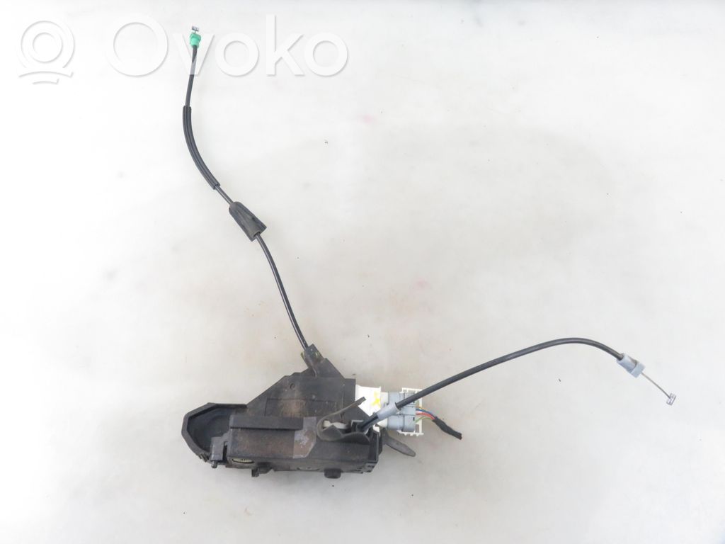 Citroen C4 I Priekšpusē slēdzene 