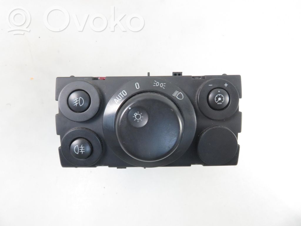 Opel Astra H Light switch 