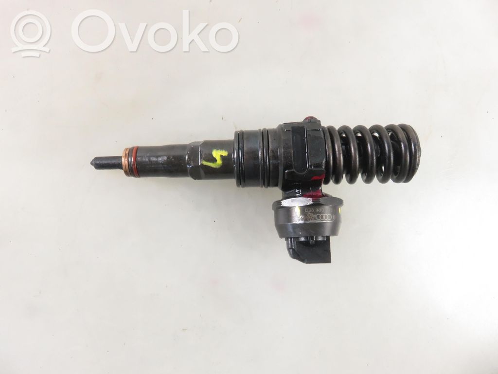 Inyector de combustible   038130073AQ,038130073AQ