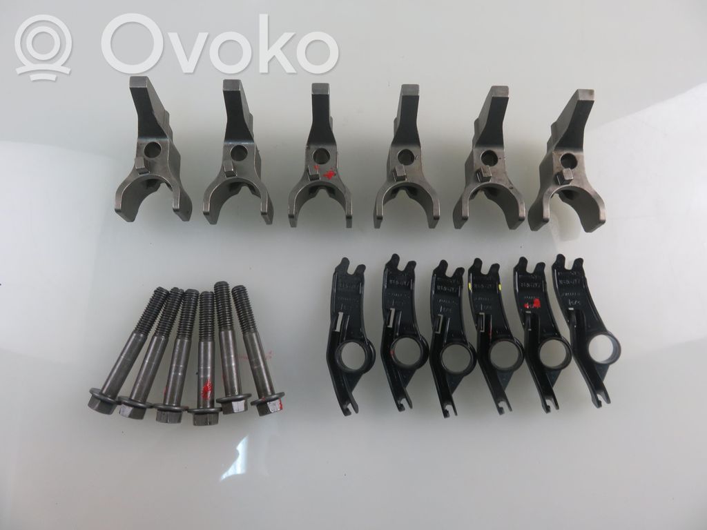 Scion tC AT10 Bridă fixare injector 
