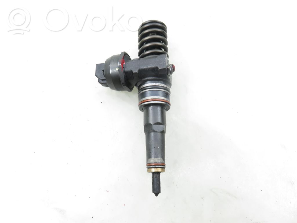 Volkswagen Golf IV Inyector de combustible 