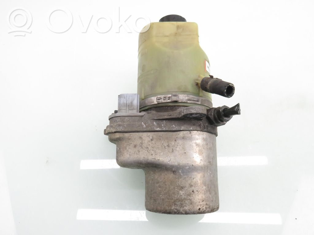 Ford Focus C-MAX Power steering pump 