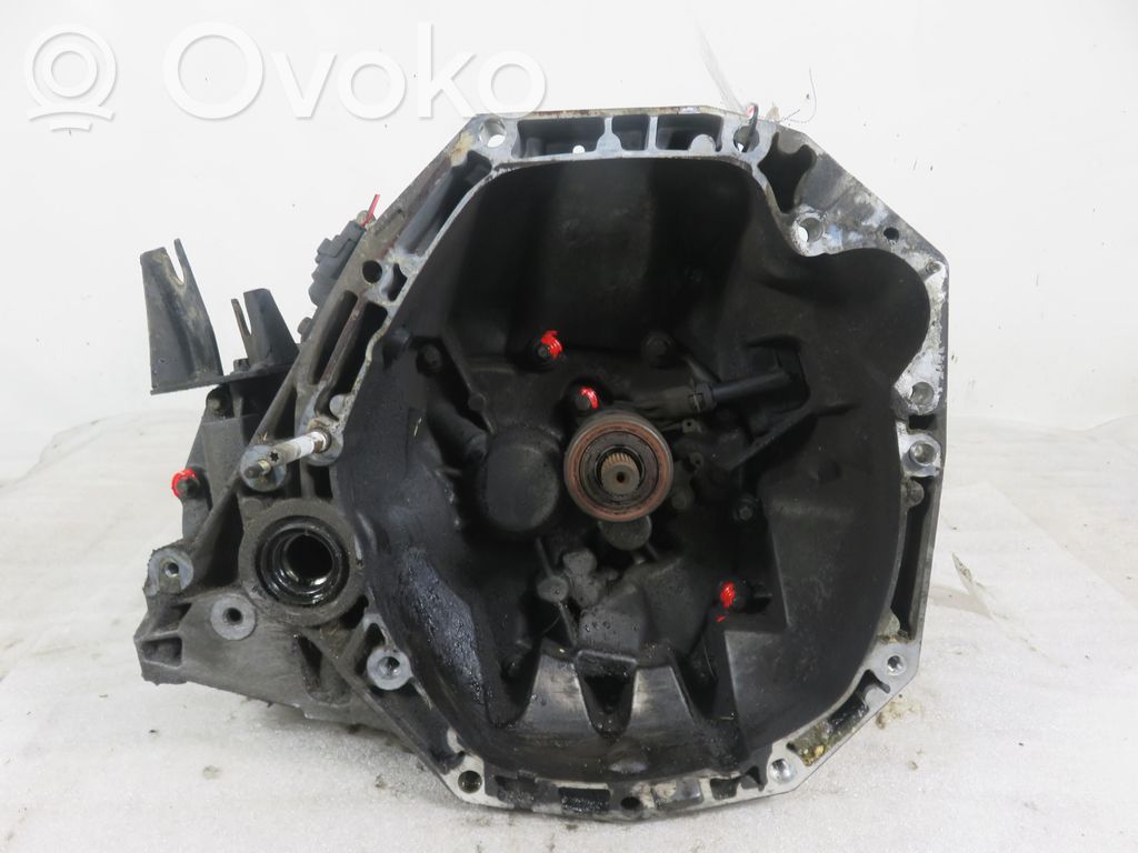 Nissan Note (E11) Manual 6 speed gearbox 