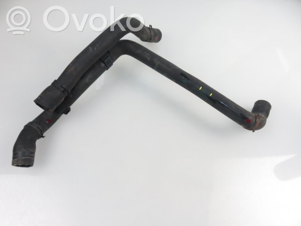 Volkswagen Golf V Tubo flessibile del liquido di raffreddamento del motore