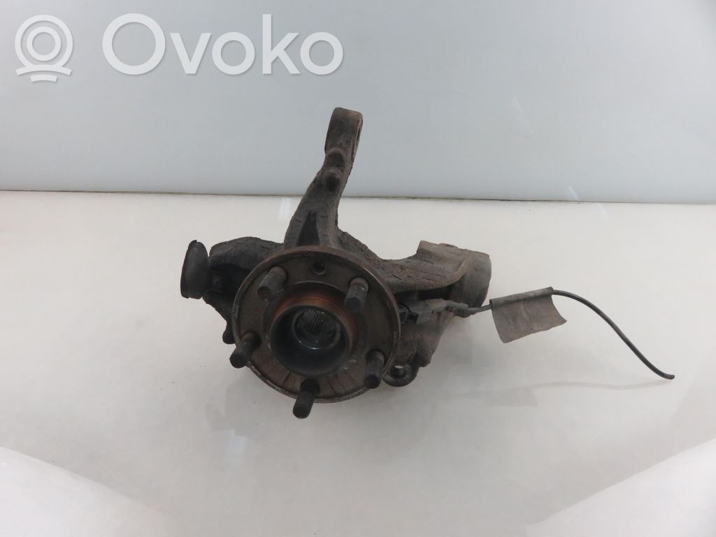 Front wheel hub spindle knuckle