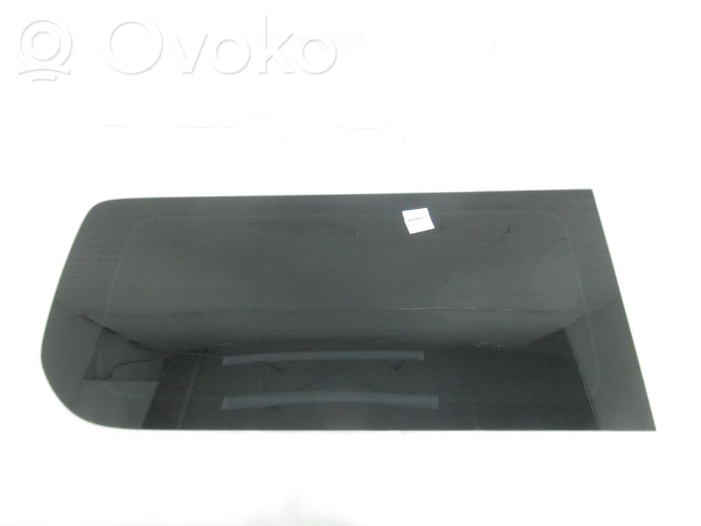 Vidrio lateral trasero
