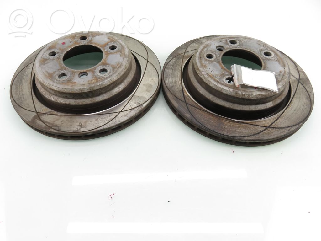 BMW 5 E39 Disco de freno trasero 