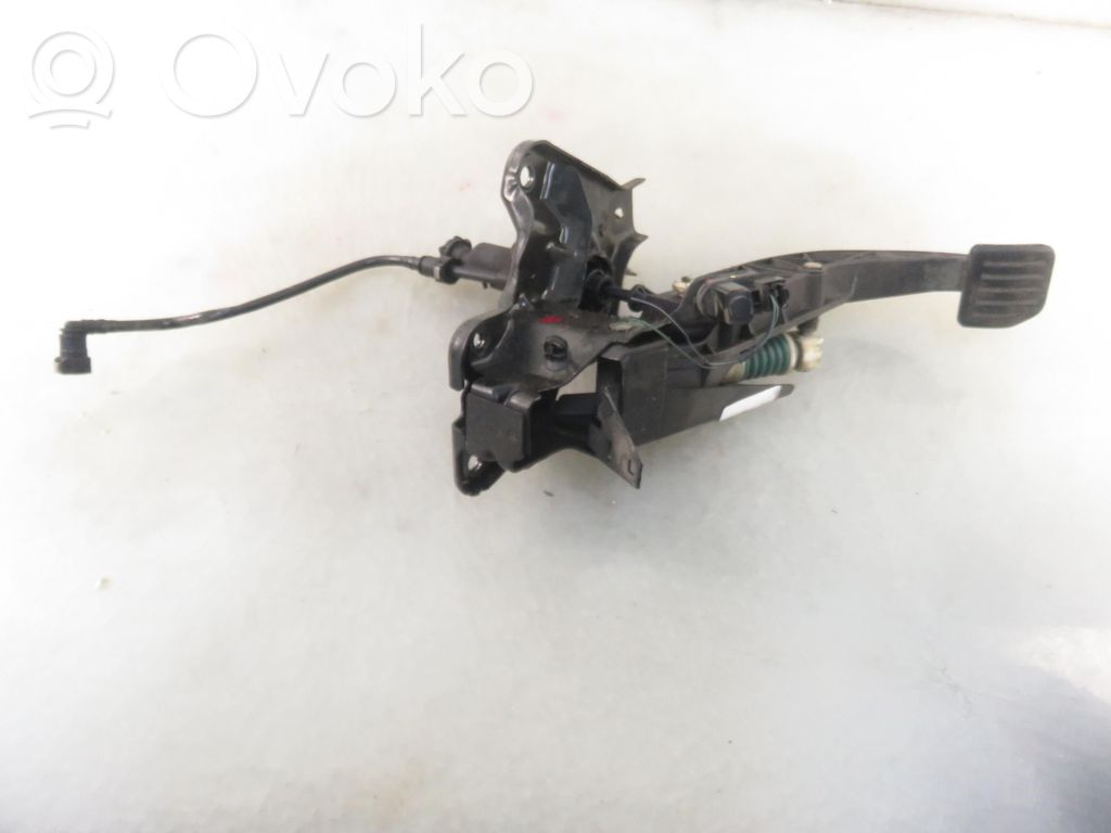 Pédale d'embrayage   4M577C534AA,7G9N7B633NB,4M577C534AA,7G9N7B633NB