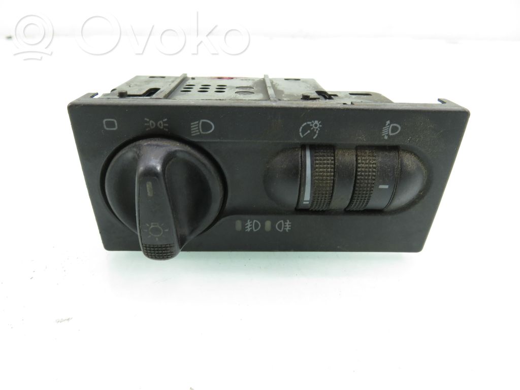 Volkswagen Golf III Interruptor de luz 