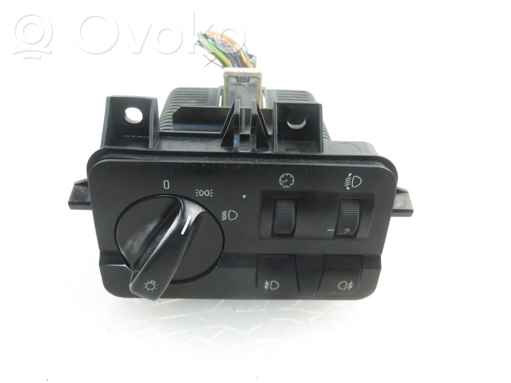Light switch   4108586,4108586