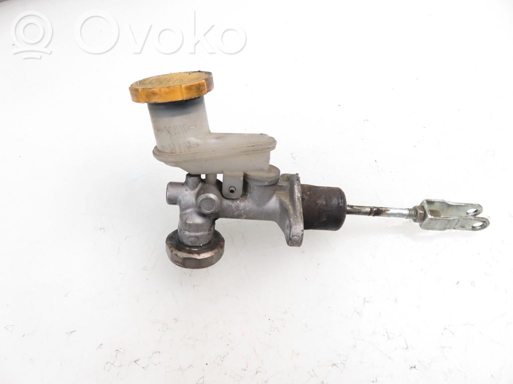Subaru Impreza II Maître-cylindre d'embrayage