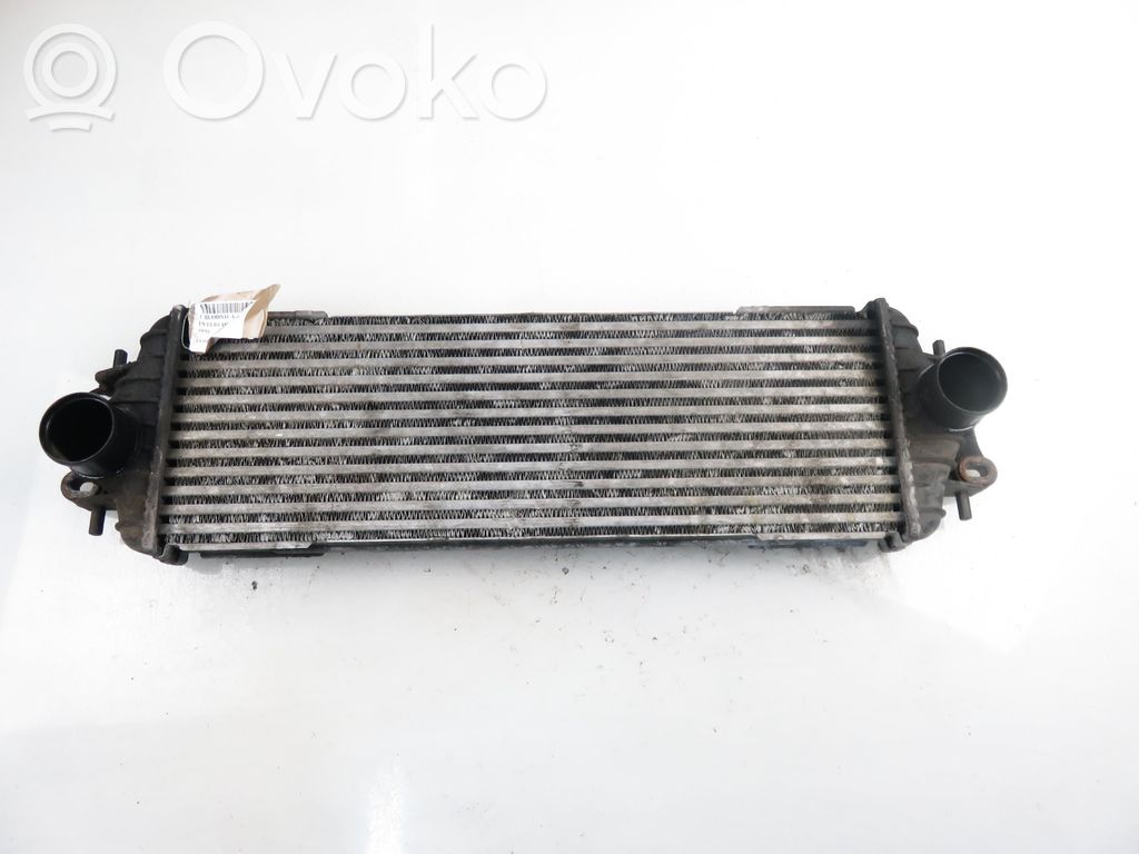 Opel Vivaro Chłodnica powietrza doładowującego / Intercooler