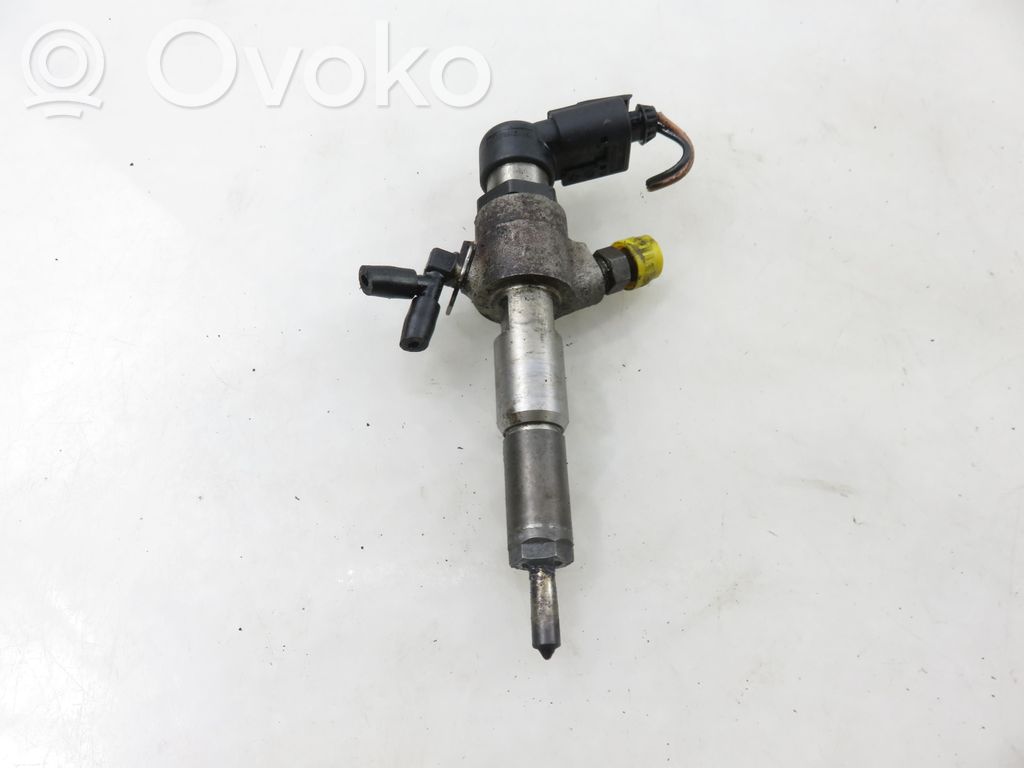 Mazda B1600 Injector combustibil 