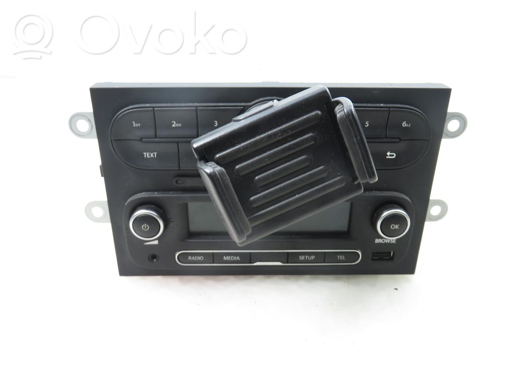 Renault Twingo III Panel / Radioodtwarzacz CD/DVD/GPS 