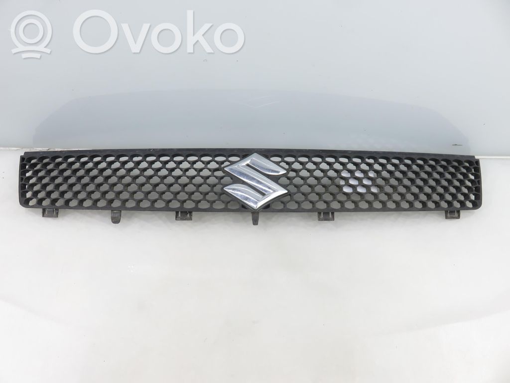 Suzuki Swift I Griglia anteriore 