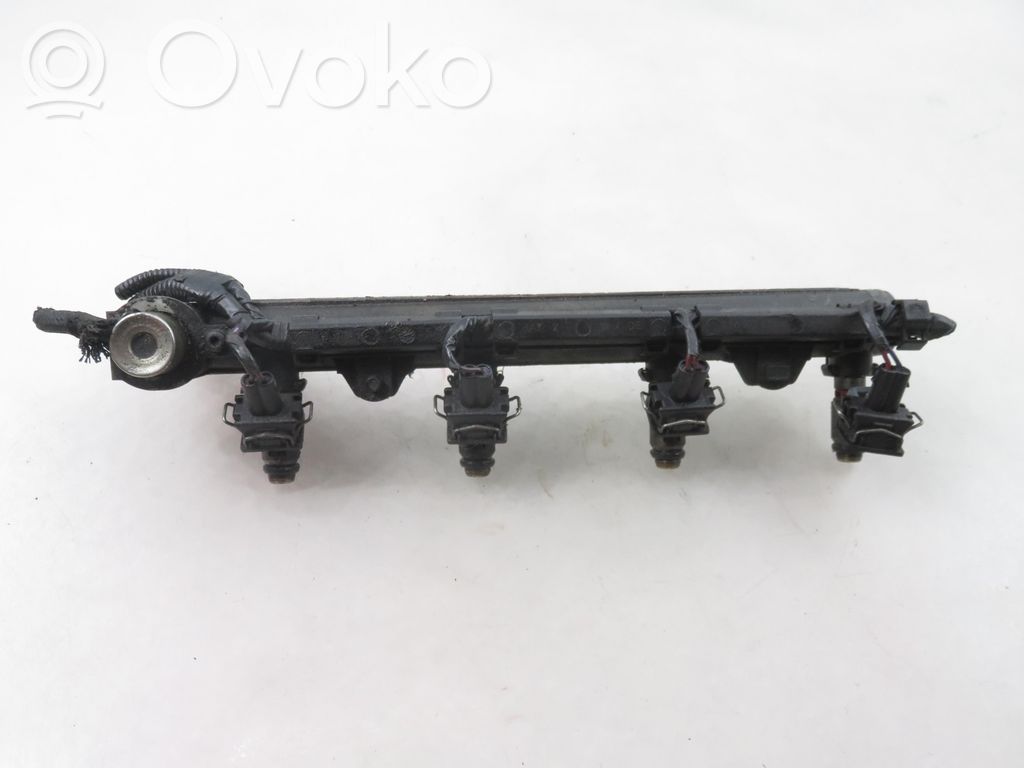 Volkswagen Golf IV Listwa wtryskowa 