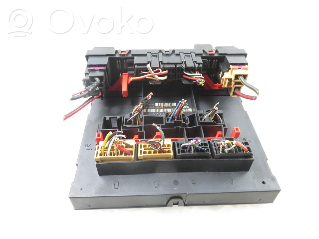 Volkswagen Golf V Modul de control caroserie central 