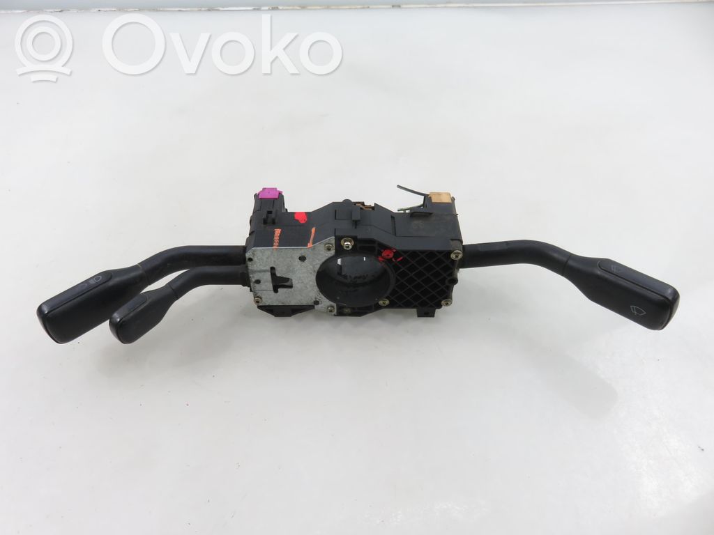 Audi A4 S4 B5 8D Leva/interruttore dell’indicatore di direzione e tergicristallo 