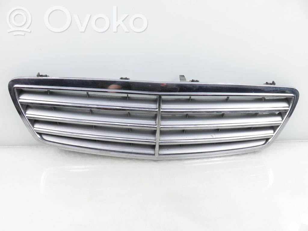 Mercedes-Benz C AMG W203 Grille de calandre avant 