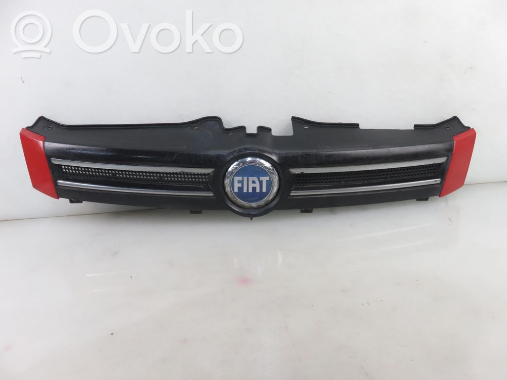 Fiat Panda II Rejilla delantera