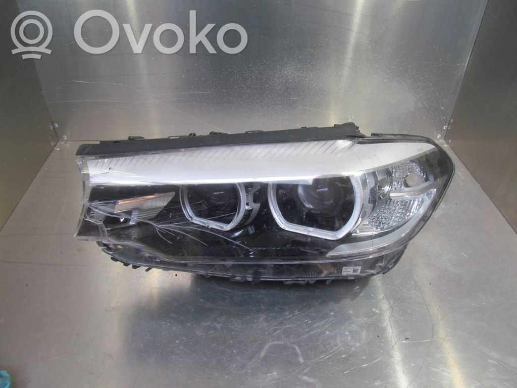 BMW 5 G30 G31 G38 Lampa przednia 