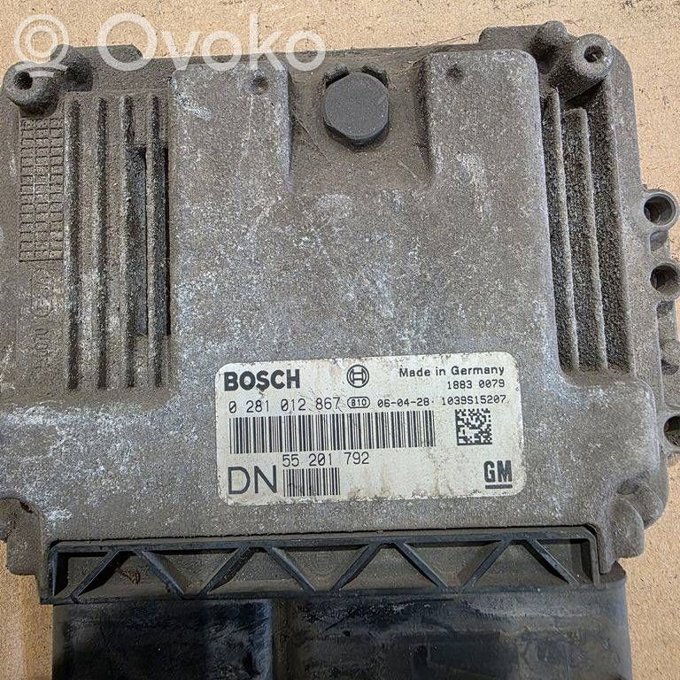 Opel Astra H Engine control unit/module 