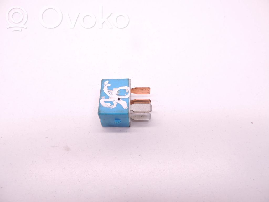 Lexus IS 220D-250-350 Sonstige Relais 