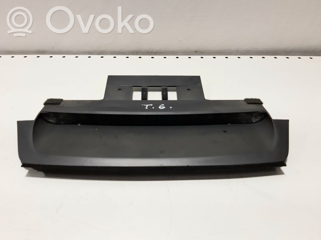 Volvo S60 Third/center stoplight 