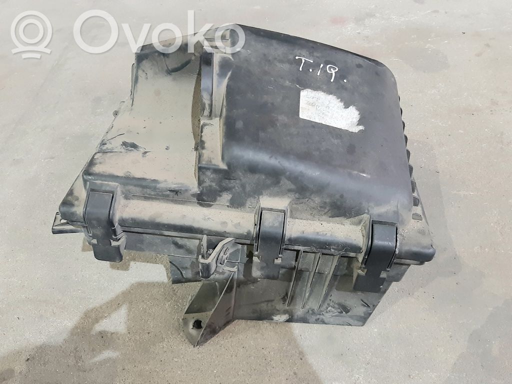 Volvo V70 Air filter box 