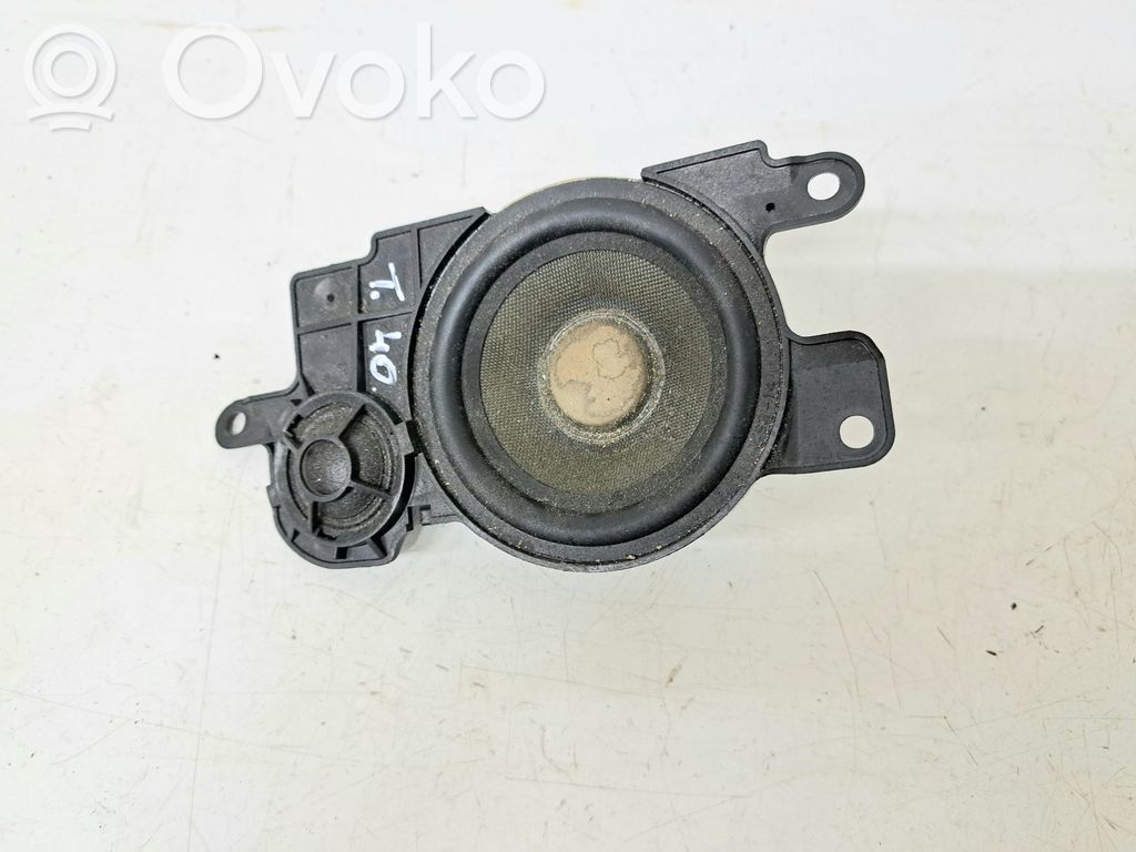 Volvo V50 Garsiakalbis panelėje 