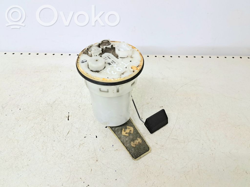Toyota Corolla Verso AR10 Pompa paliwa w zbiorniku 