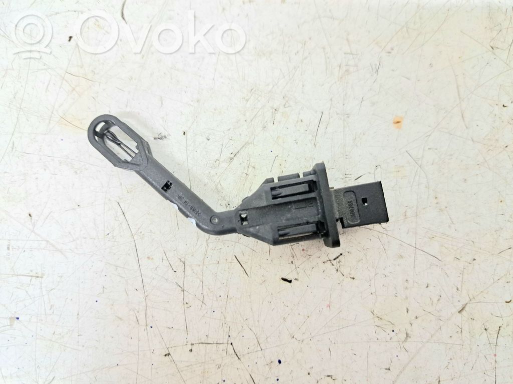 Interior temperature sensor   L0902