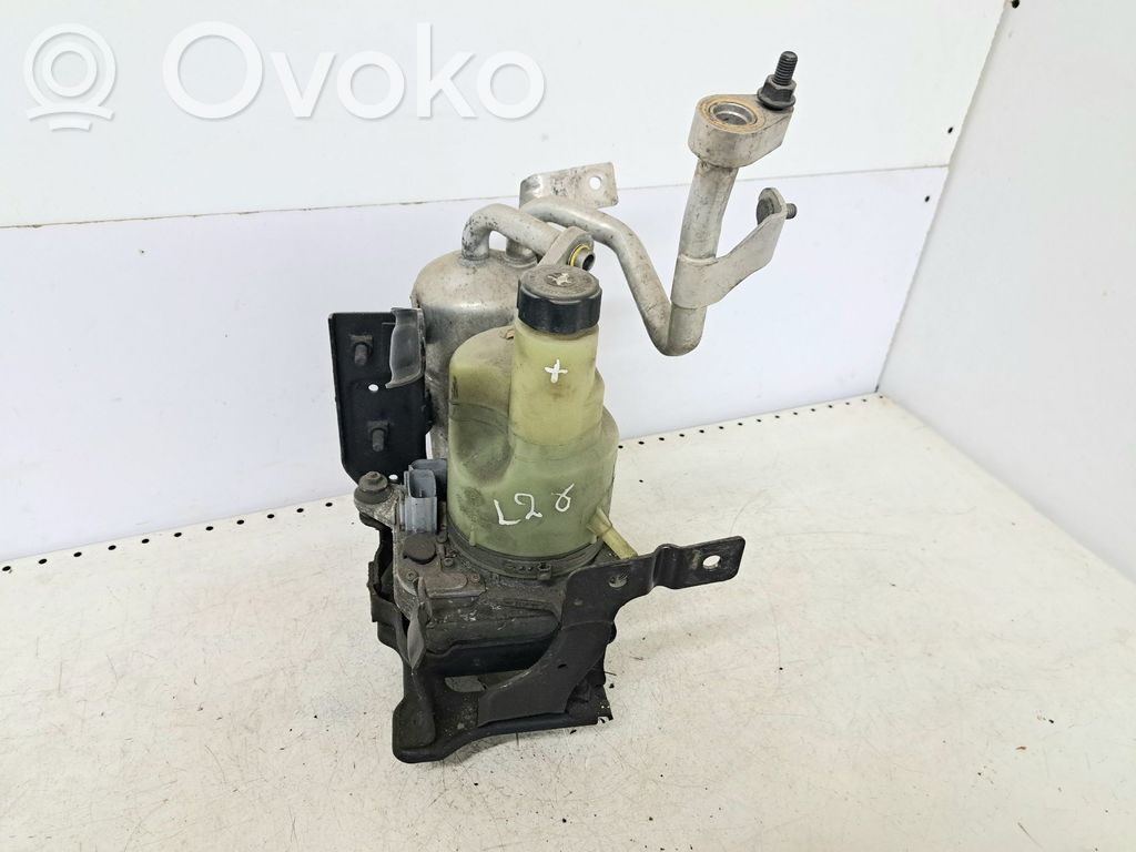 Volvo V50 Ohjaustehostimen pumppu 