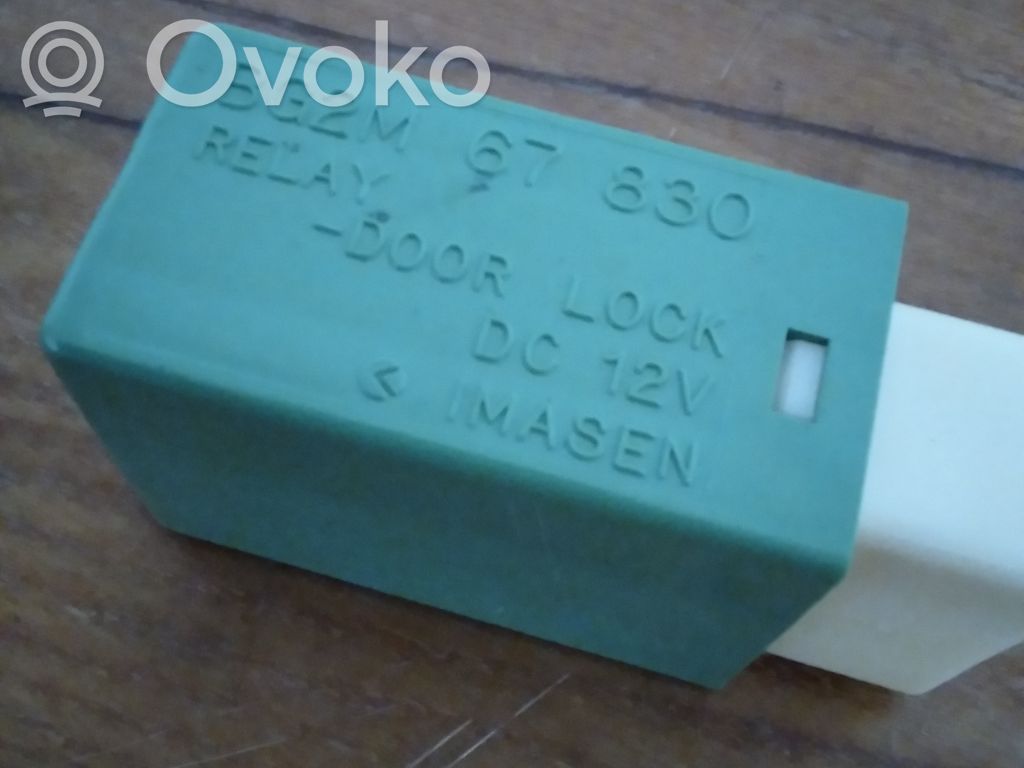 Central locking relay   BG2M67830