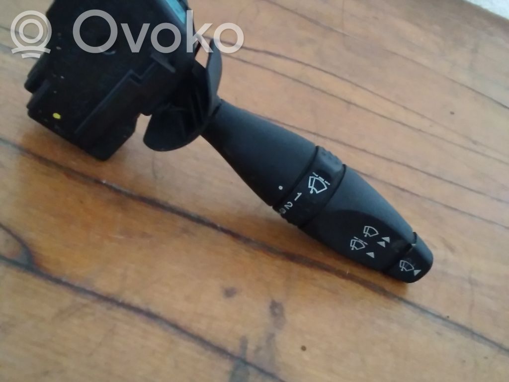 Ford Focus Pyyhkijän vipu 