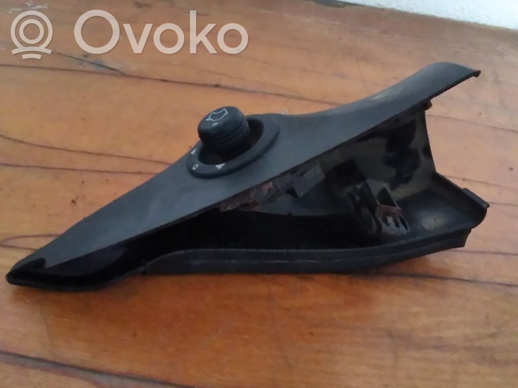 Ford Focus Wing mirror switch 
