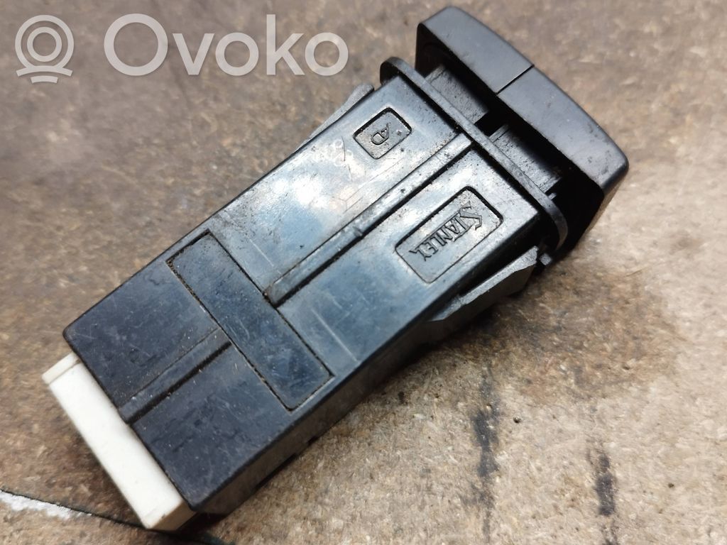 Nissan Primera Light switch 