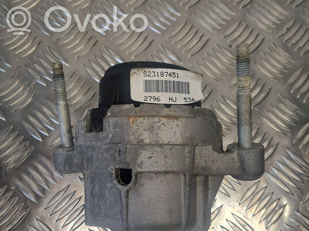 Chevrolet Corvette C7 Engine mount bracket 