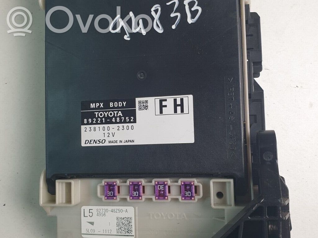 Lexus RX 450H Módulo de fusible 