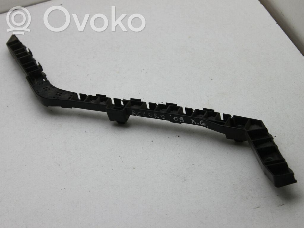 Rear bumper mounting bracket